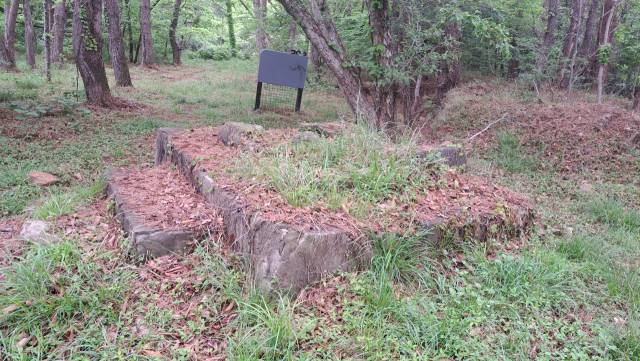 포로수용소 깃발 게양대