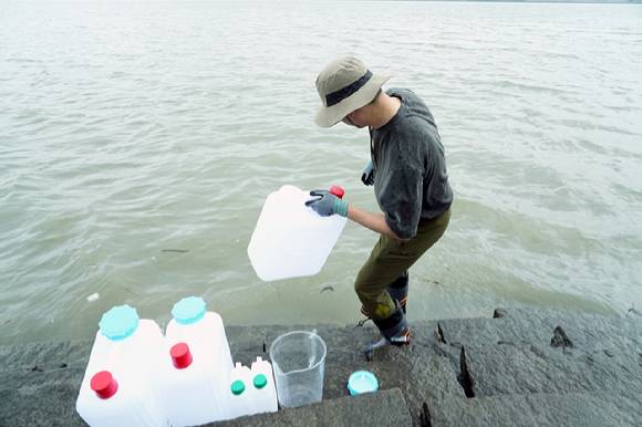 원안위, '북한 우라늄공장 폐수' 조사…강화도 시료 채취 [사진=연합뉴스 ]