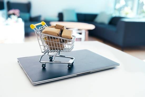 장기간의 소비 침체로 내수 불황이 이어지는 상황에 중국의 ‘C커머스’ 업체들의 저가 공세까지 겹쳐 살아남기 위한 업체들 간의 생존 경쟁이 본격화할 것으로 보인다. 게티이미지뱅크