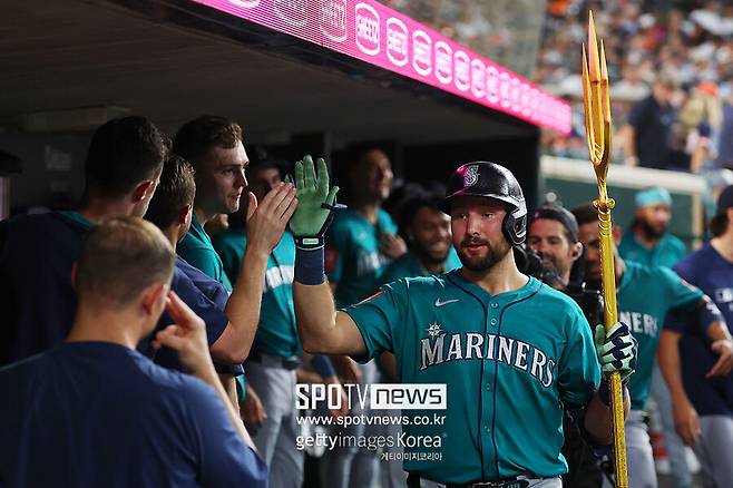 ▲ 12일(한국시간) 디트로이트와 경기에서 홈런 2개를 쏘아올린 칼 롤리.