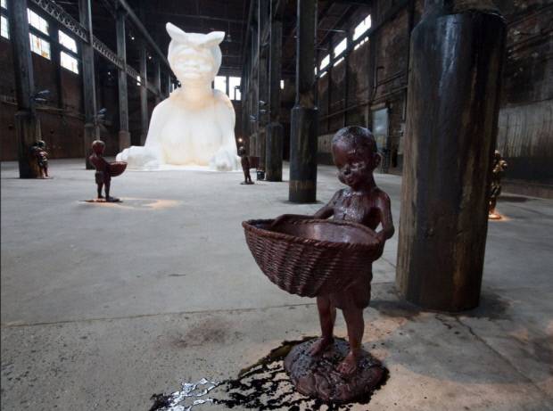 카라 워커 작 ‘A Subtlety or Marvelous Sugar Baby(미묘함 또는 신기한 설탕 아기)’. 이선 제공