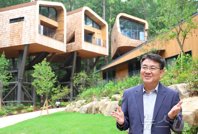 오승록 노원구청장이 서울 노원구 수락휴 트리하우스 앞에서 뉴스1과 인터뷰를 하고 있다. 2025.6.27/뉴스1 ⓒ News1 권현진 기자