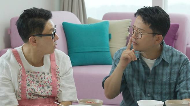 ‘미운 우리 새끼’ 신혼집 방문한 김준호·임원희, 폭소 유발 선물 공개 (미우새)&nbsp;