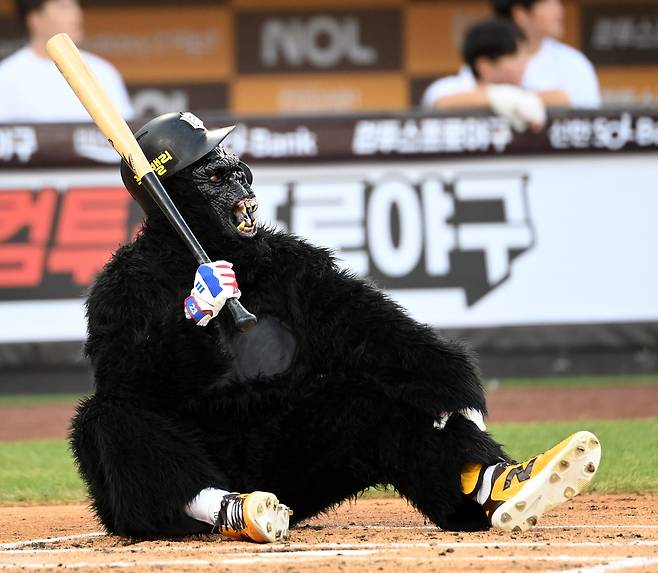 12일 대전 한화생명볼파크에서 열린 2025 KBO 올스타전, 안현민이 퍼포먼스를 선보이고 있다. /허상욱 스포츠조선 기자