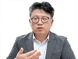 권석준 성균관대 화학공학부·반도체융합학 교수 - 서울대 화학생물공학부 학·석사, 미국 매사추세츠공대(MIT) 화학공학 박사, 전 KIST 첨단소재기술연구본부 책임연구원