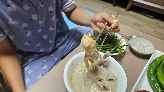 20250712_211413.jpg 저녁 야구하는 아들 몸보신 홈메이드 들깨 삼계탕