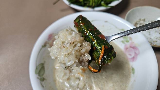 20250712_212135.jpg 저녁 야구하는 아들 몸보신 홈메이드 들깨 삼계탕