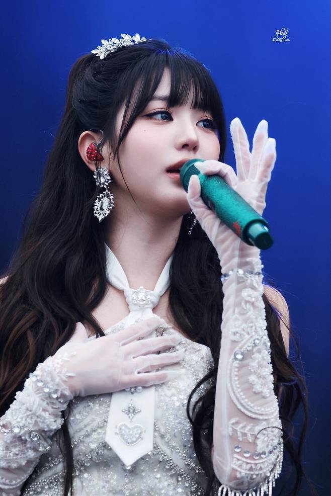 5.jpg 오늘자 롤라팔루자 베를린 아이브 장원영