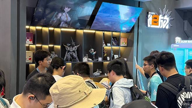 ▲ 뭔가 이것저것 있지만 뚫고 가서 보기엔 카테나치오가 너무나도 견고한 것