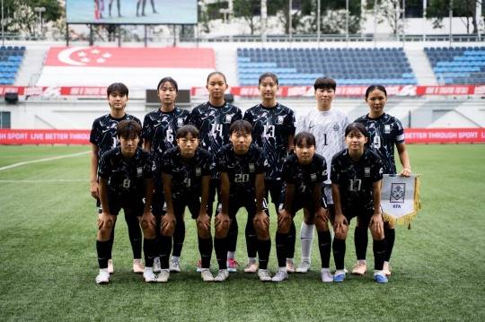 홍콩과의 3차전에 선발로 출전한 여자 U-15 대표팀 선수들의 모습. 사진[연합뉴스]