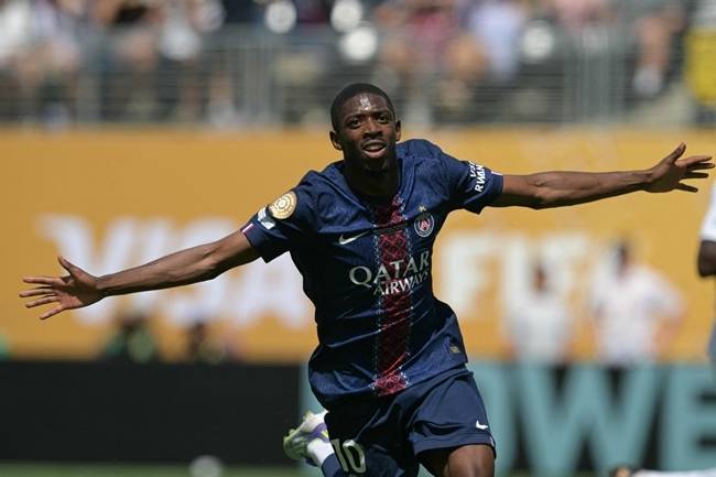 PSG는 7월 14일 오전 4시(이하 한국시간) 미국 뉴저지주 이스트 러더퍼드 메트라이프 스타디움에서 2025 국제축구연맹(FIFA) 클럽 월드컵 결승전 첼시와의 맞대결을 벌인다. PSG는 환상적인 시즌을 보냈다. PSG는 2024-25시즌 프랑스 리그앙, 쿠프 드 프랑스, 트로페 데 샹피옹에서 정상에 올랐다. PSG는 오랜 꿈이었던 유럽축구연맹(UEFA) 챔피언스리그(UCL)에서도 우승을 차지했다. PSG는 2024-25시즌 UCL 결승전에서 인터 밀란을 5-0으로 대파하며 세계 축구계에 깊은 인상을 남겼다. 사진=AFP=연합뉴스 제공