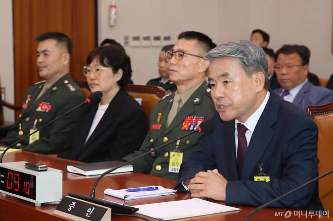 이종섭 전 국방부장관이 19일 서울 여의도 국회 법제사법위원회에서 열린 윤석열 대통령 탄핵소추안 즉각 발의 요청에 관한 청원 관련 1차 청문회에 출석해 의원 질의에 답하고 있다. 2024.7.19/사진=뉴스1