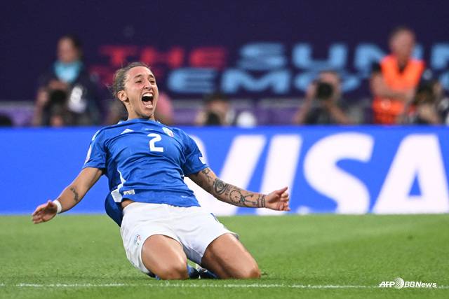 여자 유로 2025 스페인전에서 골을 넣은 이탈리아 엘리사베타 올리비에로. /AFPBBNews=뉴스1