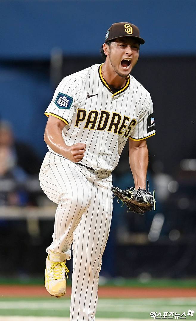 미국 메이저리그 샌디에이고 파드리스에서 뛰고 있는 일본 투수 다르빗슈 유가 13일(한국시간) 미국 캘리포니아주 샌디에이고의 펫코파크에서 열린 2025 메이저리그 필라델피아 필리스와의 홈 경기에 선발등판, 4⅔이닝 5피안타 3볼넷 2탈삼진 4실점을 기록했다. 사진 엑스포츠뉴스 DB
