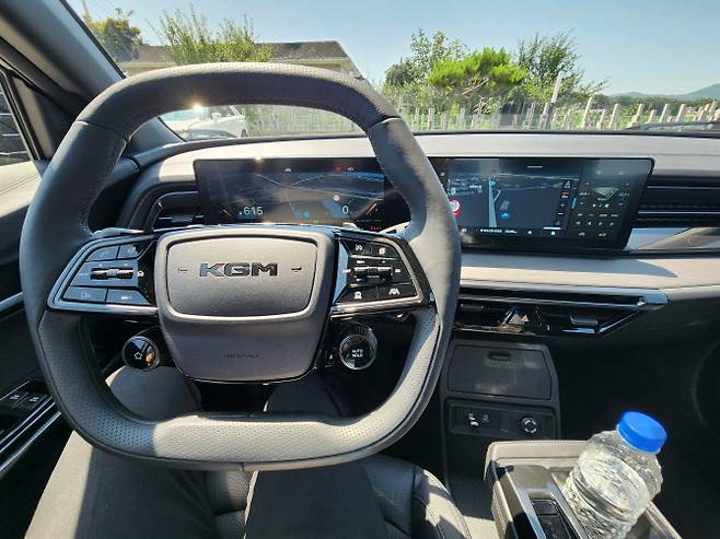 액티언 하이브리드 운전석 (사진=이데일리 이배운 기자)