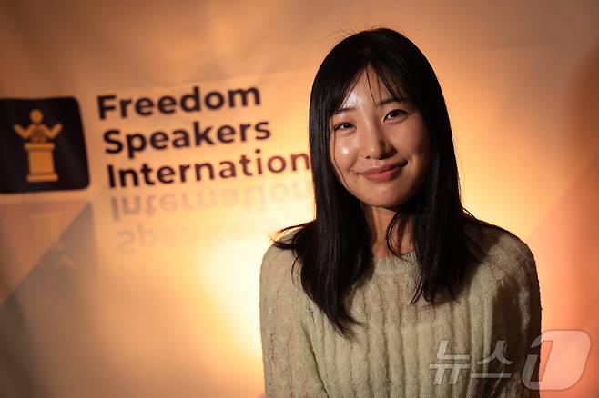 탈북민 한송미 씨가 11일 오후 서울 마포구 북한이탈주민 글로벌교육센터(Freedom Speakers International·FSI)에서 뉴스1과 인터뷰를 하고 있다. 2025.7.13/뉴스1 ⓒ News1 박정호 기자