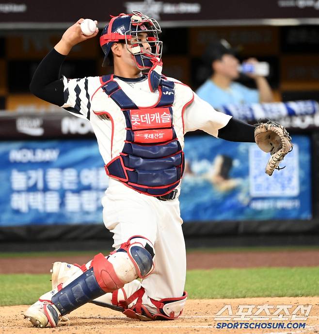 11일 대전 한화생명볼파크에서 열린 2025 KBO 퓨처스리그 올스타전, 남부올스타 롯데 포수 박재엽이 마스크를 쓰고 있다.  대전=허상욱 기자wook@sportschosun.com/2025.07.11/