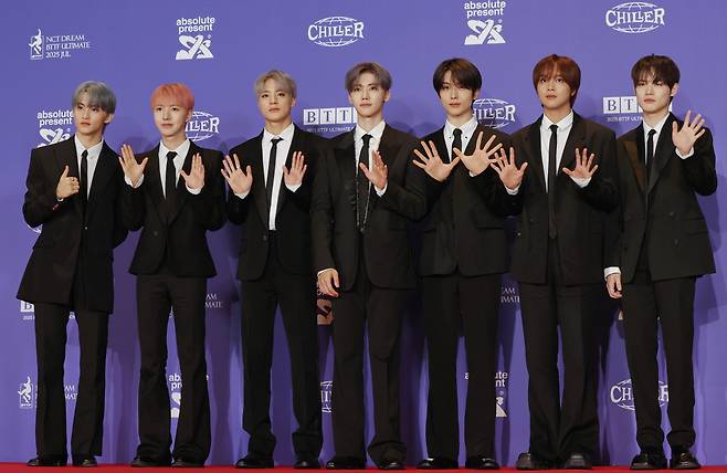 정규 5집 발표한 엔시티 드림

    (서울=연합뉴스) 이재희 기자 = 그룹 엔시티 드림(NCT DREAM)이 14일 서울 송파구 롯데시네마 월드타워점에서 열린 다섯 번째 앨범 '고 백 투 더 퓨쳐' 제작 발표회에 참석, 포즈를 취하고 있다. 2025.7.14

    scape@yna.co.kr

(끝)





<저작권자(c) 연합뉴스, 무단 전재-재배포, AI 학습 및 활용 금지>