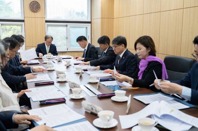 부산시교육청이 학교장 간담회를 갖고 있다. 부산시교육청 제공