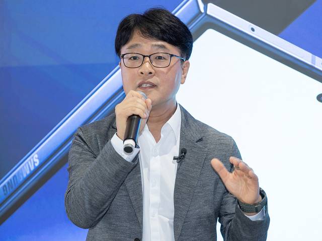 7월 10일(현지시간) 미국 뉴욕에서 강민석 삼성전자 MX사업부 상무가 갤럭시 하드웨어 혁신에 대해 브리핑하고 있다. 삼성전자 제공