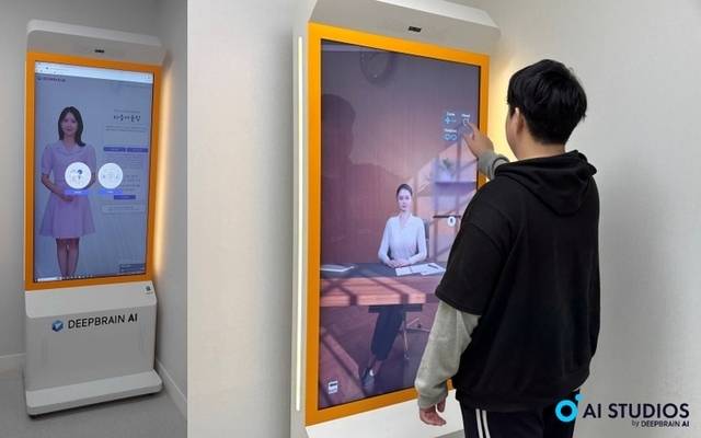 한 학생이 딥브레인AI의 청소년 심리상담 키오스크를 이용하고 있다. 딥브레인AI 제공
