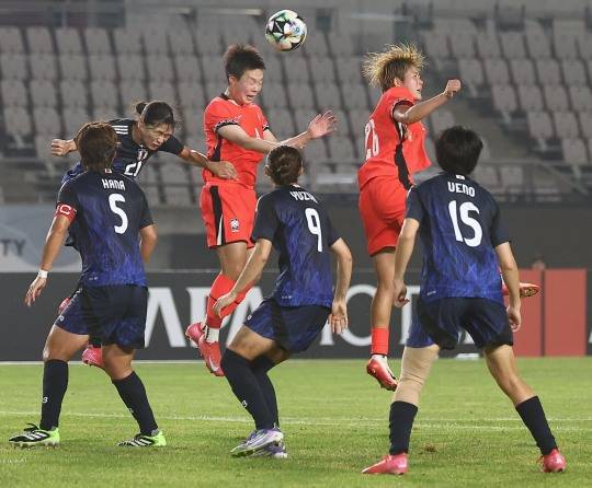 노진영 헤더. 사진[연합뉴스]