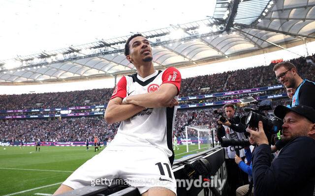 뉴캐슬 유나이티드의 관심을 받고 있는 위고 에키티케. /게티이미지코리아