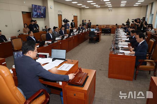 [서울=뉴시스] 김명년 기자 = 국회 기획재정위원회 전체회의 모습. 2025.07.09. kmn@newsis.com