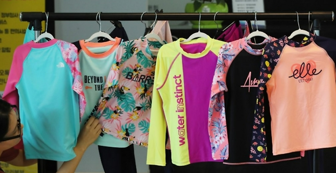 ‘몸매 관리’라는 압박에서 벗어나 자유롭게 즐길 수 있는 아이템으로 자리매김하고 있다.&nbsp;연합뉴스