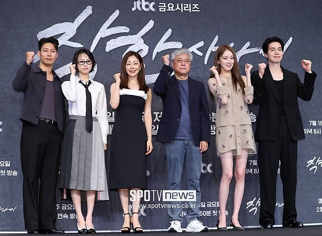 ▲ 박훈 류혜영 오나라 송해성 감독 이성경 이동욱 ⓒ곽혜미 기자