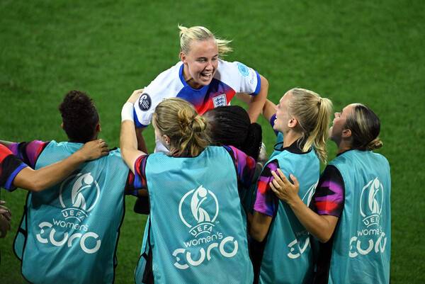 ▲ 여자 유로 잉글랜드 대표팀, 웨일스를 6-1로 대파했다. ⓒ연합뉴스/REUTERS/AP