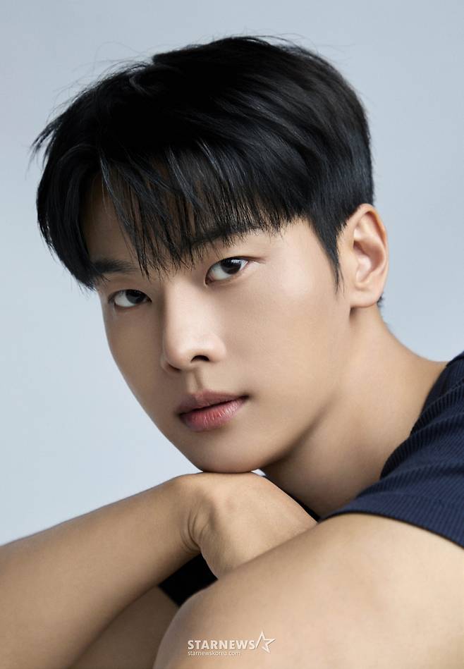 MBC 금토드라마 '노무사 노무진'의 배우 차학연이 2일 진행된 라운드 인터뷰를 위해 포즈를 취하고 있다. /사진제공=피프티원케이 2025.07.02 /사진=이동훈 photoguy@