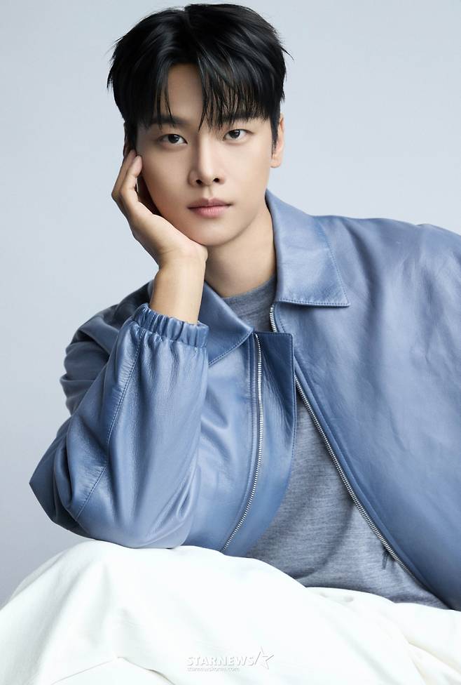 MBC 금토드라마 '노무사 노무진'의 배우 차학연이 2일 진행된 라운드 인터뷰를 위해 포즈를 취하고 있다. /사진제공=피프티원케이 2025.07.02 /사진=이동훈 photoguy@