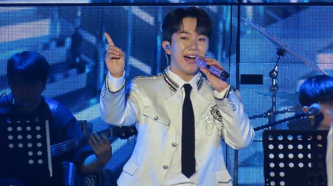 김용빈·손빈아·천록담·춘길·최재명·남승민·추혁진 '미스터트롯3' TOP7 대전 공연 '뜨거운 열기'