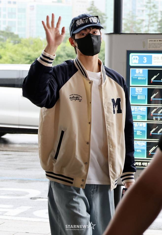 차은우 '입대 전 마지막 출국인사'[★포토]