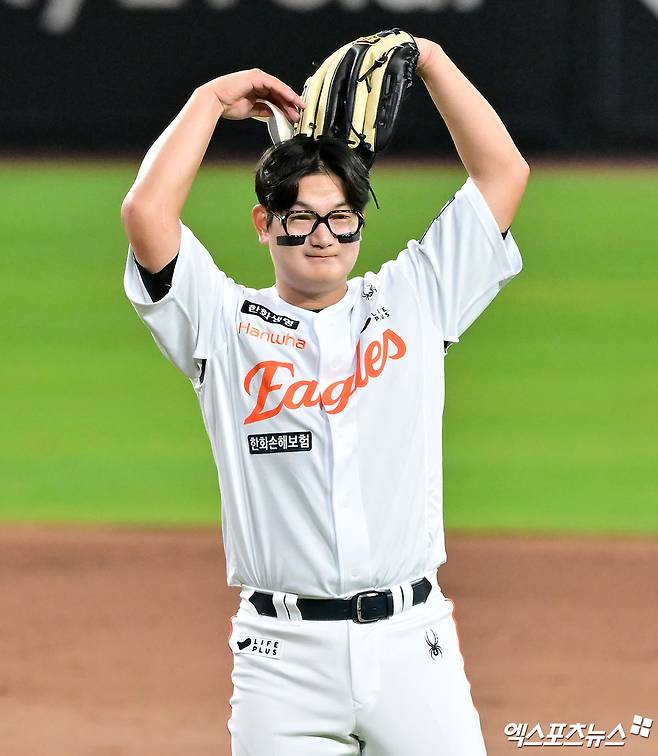 지난 12일 오후 대전한화생명볼파크에서 열린 '2025 신한 SOL Bank KBO 올스타전' 드림 올스타와 나눔 올스타의 경기, 나눔 올스타가 드림 올스타에 8:6 승리를 거뒀다. 나눔 올스타 김서현이 인사를 하고 있다. 엑스포츠뉴스 DB