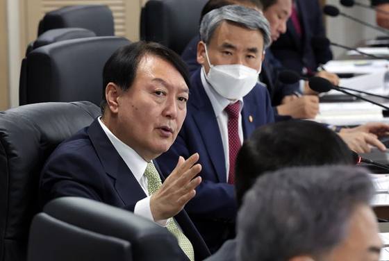 2022년 당시 북한의 미사일 도발 관련해 NSC 회의를 주재하던 윤석열 전 대통령. 사진=대통령실