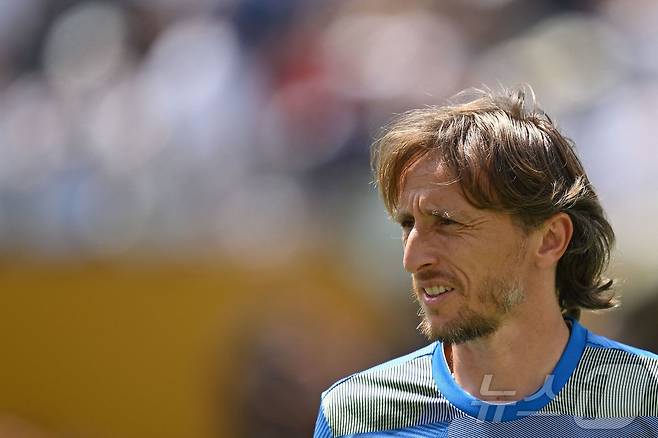 레알 마드리드를 떠나 AC밀란에 입단하는 루카 모드리치. ⓒ AFP=뉴스1