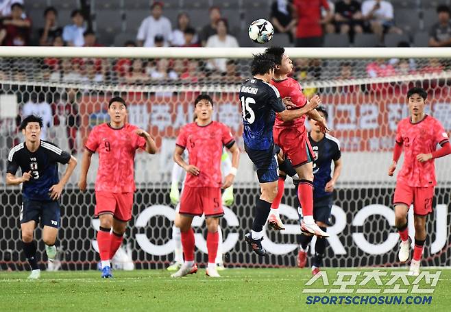 15일 오후 경기도 용인미르스타디움에서 열린 E-1 챔피언십(동아시안컵) 한국과 일본의 경기. 전반전 한국이 일본에 주도권을 계속 내주고 있다. 용인=정재근 기자 cjg@sportschosun.com/2025.7.15/
