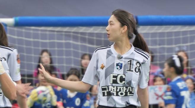 ‘골때리는 그녀들’ 근본 매치 ‘FC구척장신’ VS ‘FC불나비’! 4강 마지막 티켓의 주인공 전격 공개(골때녀) SBS
