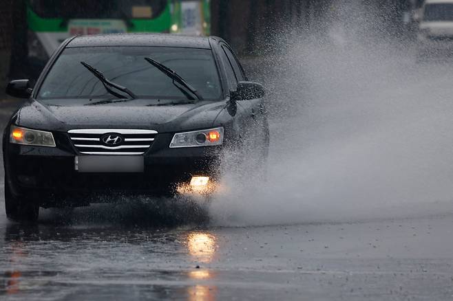 지난 14일 호우특보가 발효된 충청과 전북 일부 지역에 10~30㎜의 비가 내렸다. /뉴스1