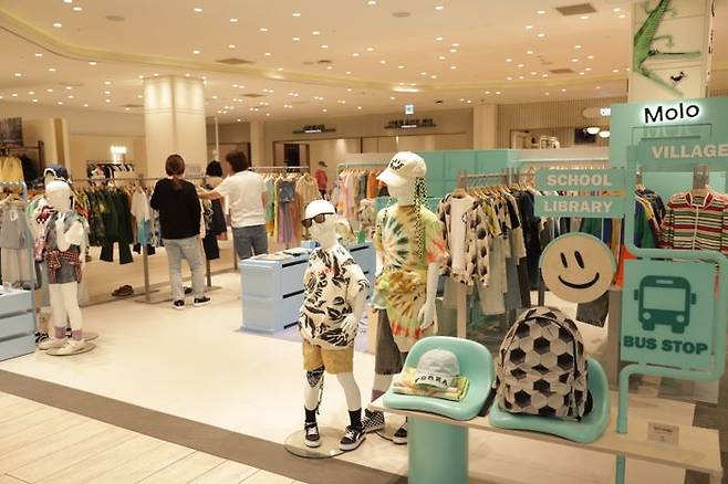 신세계 강남점에서 선보이는 프리틴 브랜드 '몰로' 매장.ⓒ신세계백화점