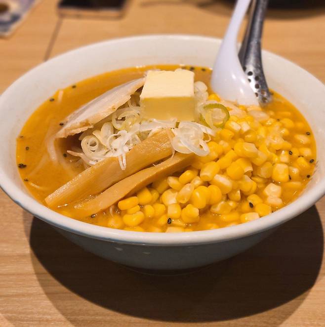 홋카이도의 된장버터옥수수라면