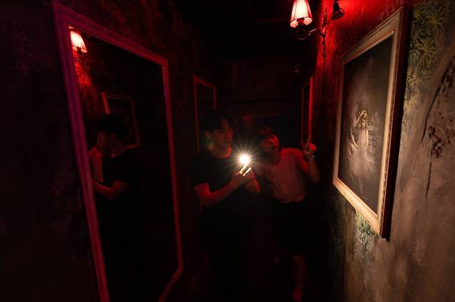 호러 콘텐츠 '귀담 에피소드2-더 마리오네트'. 롯데월드 제공