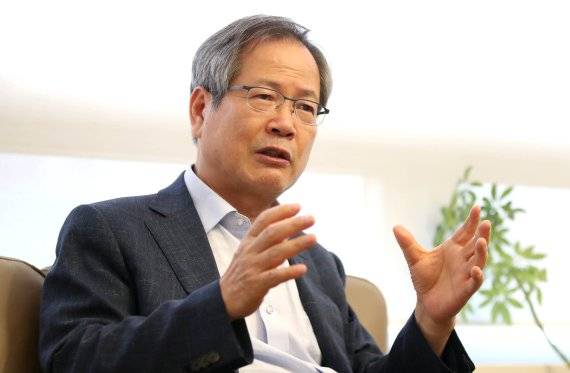 천영우 한반도미래포럼 이사장