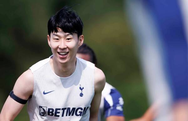 손흥민 훈련 모습. 토트넘 홋스퍼 누리집 갈무리