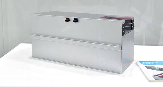 LG에너지솔루션이 개발 중인 차세대 배터리 ‘바이폴라 배터리 샘플. [사진 LG에너지솔루션]