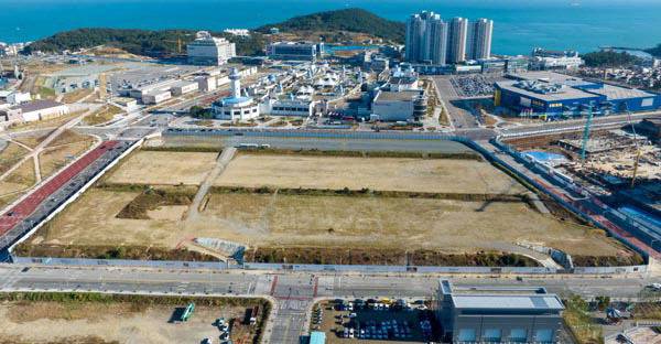 부산 기장군 오시리아관광단지 내 문화예술타운 쇼플렉스 부지 전경. 국제신문DB