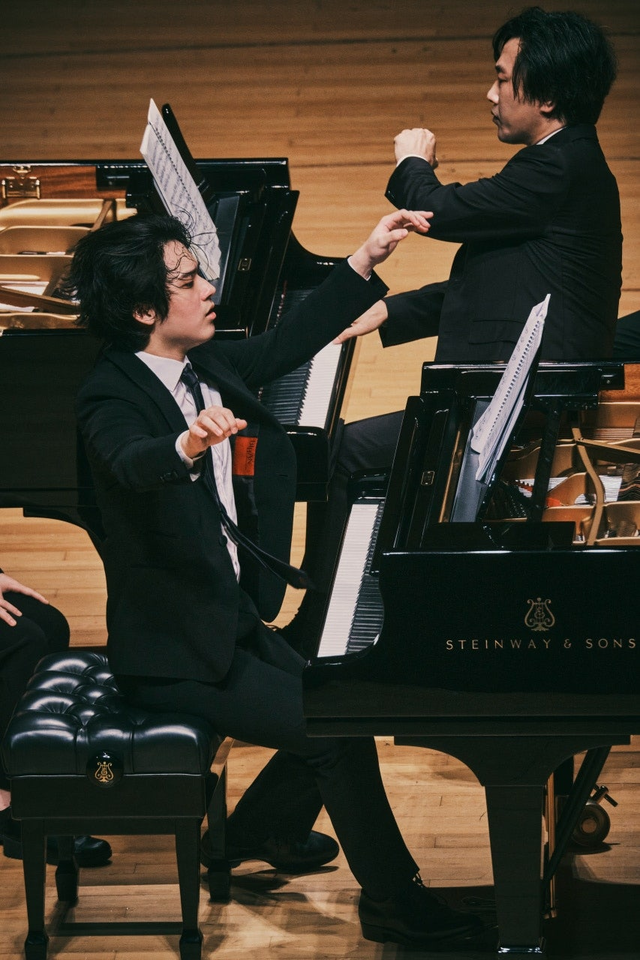 14일 서울 송파구 롯데콘서트홀에서 열린 ‘현대카드 컬처프로젝트 30-손민수&임윤찬’  공연은 두 피아니스트의 격정적인 연주로 2시간 동안 뜨거운 열기가 가득찼다. 1부에서는 손민수가, 2부 연주에서는 임윤찬이 퍼스트를 맡았다.  현대카드제공
