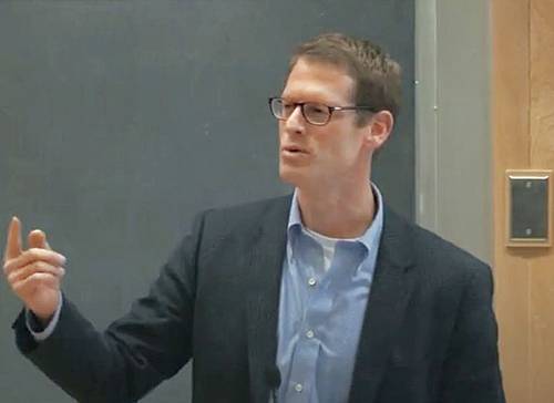 대릴 프레스 다트머스대 교수의 강연 모습. 유튜브 캡처